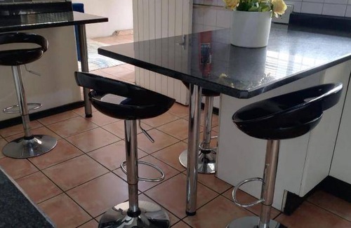 Emalahleni Apartment | 80 m² Apartment ∙ 3 bedrooms ∙ 6 guests