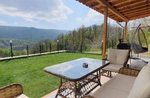 Golcuk Ski Chalet | 80 m² Chalet ∙ 2 bedrooms ∙ 5 guests