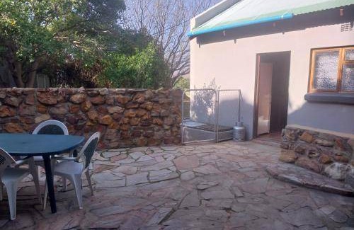 Clanwilliam House | 80 m² Farmhouse ∙ 2 bedrooms ∙ 4 guests