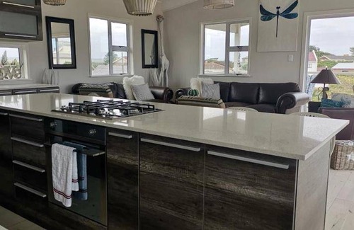Paradise Beach House | 80 m² House ∙ 1 bedroom ∙ 2 guests