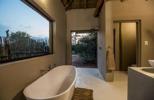 Hammanskraal Cabin | 80 m² Lodge ∙ 2 bedrooms ∙ 4 guests