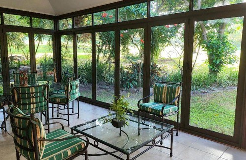 Pennington Villa | 800 m² Villa ∙ 3 bedrooms ∙ 6 guests