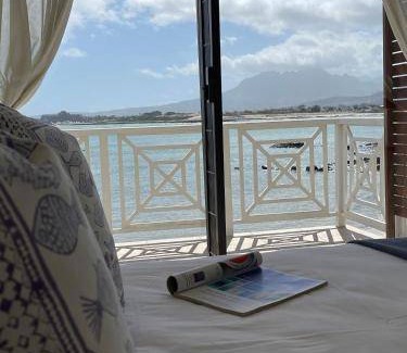 Gordons Bay Central Apartment | 85 m² Apartment ∙ 2 bedrooms ∙ 4 guests