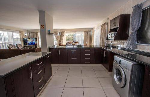 Shelly Beach Apartment | 85 m² Apartment ∙ 3 bedrooms ∙ 6 guests