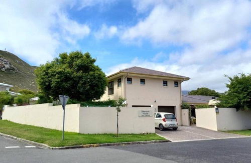 Hermanus Apartment | 85 m² Apartment ∙ 2 bedrooms ∙ 4 guests