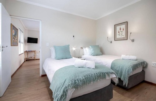 Hermanus Apartment | 85 m² Apartment ∙ 2 bedrooms ∙ 4 guests