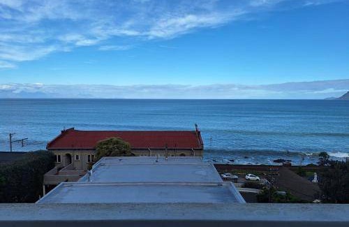 Kalk Bay Apartment | 85 m² Apartment ∙ 2 bedrooms ∙ 3 guests