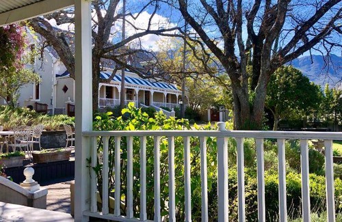 Swellendam Bed & Breakfast | 85 m² Bed and breakfast ∙ 3 bedrooms ∙ 127 guests