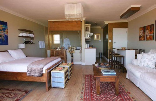 Mouille Point Bed & Breakfast | 85 m² Bed and breakfast ∙ 127 guests