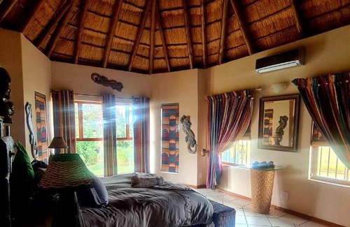 Krugersdorp Cabin | 85 m² Lodge ∙ 2 bedrooms ∙ 4 guests
