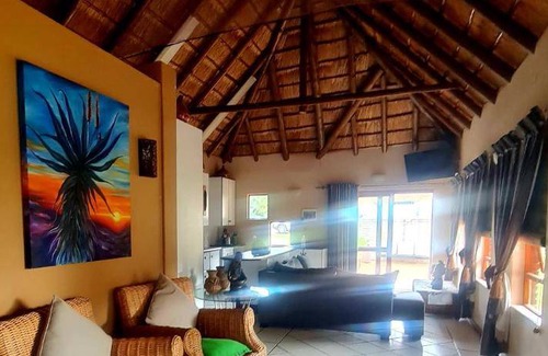 Krugersdorp Cabin | 85 m² Lodge ∙ 2 bedrooms ∙ 4 guests