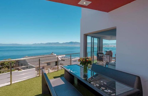 De Kelders Cabin | 85 m² Lodge ∙ 5 bedrooms ∙ 127 guests