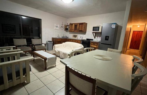 Vleesbaai House | 88 m² House ∙ 4 bedrooms ∙ 7 guests