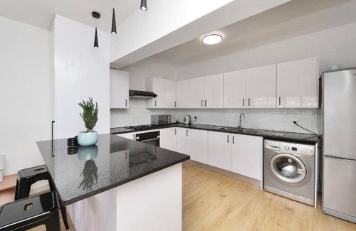 Mouille Point Apartment | 88 m² Serviced apartment ∙ 2 bedrooms ∙ 127 guests