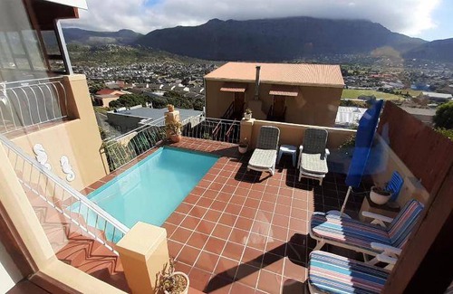 Fish Hoek Apartment | 89 m² Apartment ∙ 2 bedrooms ∙ 5 guests