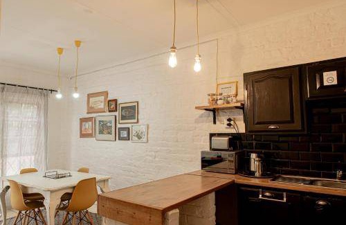 Graaff-Reinet Apartment | 90 m² Apartment ∙ 2 bedrooms ∙ 4 guests