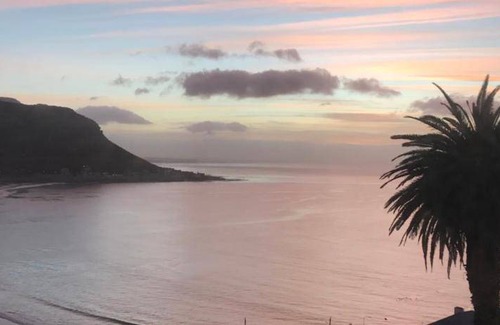 Fish Hoek Apartment | 90 m² Apartment ∙ 2 bedrooms ∙ 127 guests