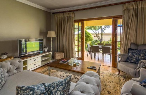 Dullstroom Bed & Breakfast | 90 m² Bed and breakfast ∙ 3 bedrooms ∙ 6 guests
