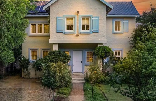 Dullstroom Bed & Breakfast | 90 m² Bed and breakfast ∙ 3 bedrooms ∙ 6 guests