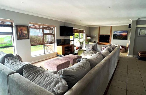 Mossel Bay Bed & Breakfast | 90 m² Bed and breakfast ∙ 2 bedrooms ∙ 6 guests