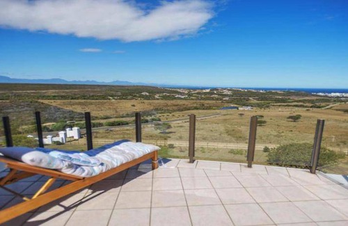 Mossel Bay Bed & Breakfast | 90 m² Bed and breakfast ∙ 2 bedrooms ∙ 6 guests