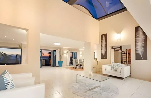 Bloubergstrand Villa | 900 m² Villa ∙ 5 bedrooms ∙ 12 guests
