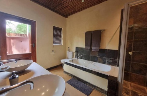 Leeupoort Villa | 92 @ Zebula: Luxury Home with Generator