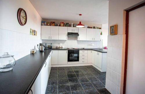 Dana Bay Apartment | 93 m² Apartment ∙ 2 bedrooms ∙ 4 guests