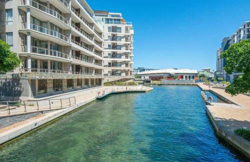 Victoria and Alfred Waterfront Apartment | 95 m² Apartment ∙ 2 bedrooms ∙ 4 guests