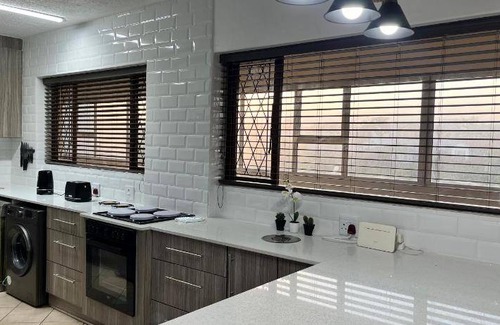 Kingsborough Apartment | 97 m² Apartment ∙ 2 bedrooms ∙ 6 guests
