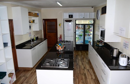 Green Point Hostel | A Sunflower Stop - Hostel