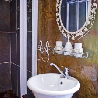 Somerset West House | a Vue Guesthouse