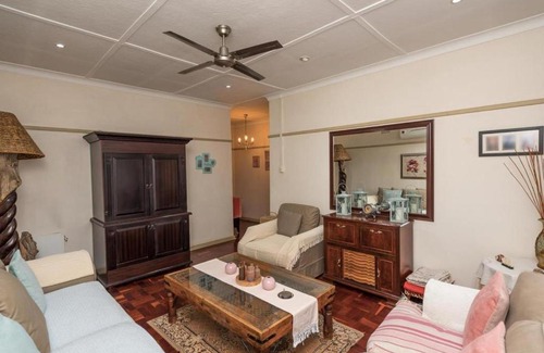 Primrose House | Acacia stay