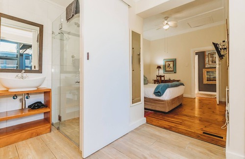 George House | Acorn Guest House