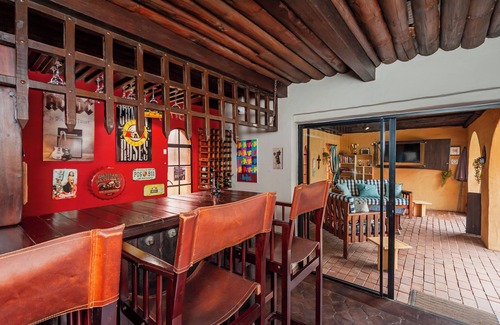 Kempton Park House | Airport Tower Lodge