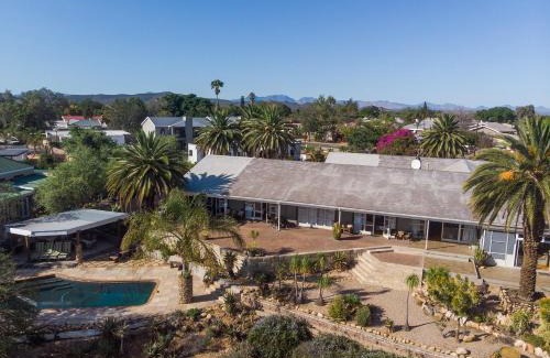 Oudtshoorn House | Aloe Manor