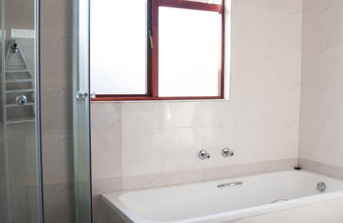 Green Point House | Altona Guest House