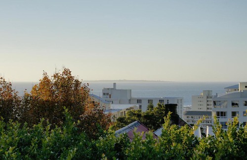 Three Anchor Bay House | Anchor Bay Guest House