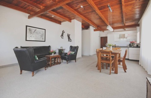 Gordons Bay Central Apartment | Apartment ∙ 2 bedrooms ∙ 4 guests