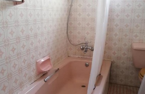 Queenswood Apartment | Apartment 1233 on Webb