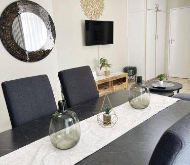 North Beach Apartment | Apartment ∙ 2 bedrooms ∙ 4 guests