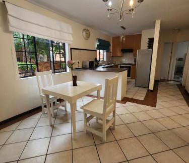 Die Hoewes Apartment | Apartment ∙ 2 bedrooms ∙ 4 guests