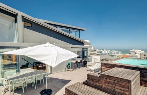 Sea Point Apartment | Apartment ∙ 3 bedrooms ∙ 6 guests