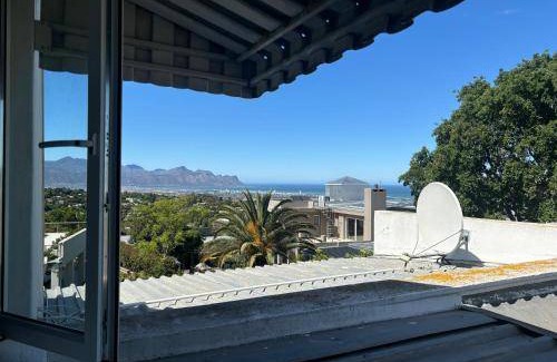 Somerset West Apartment | Apartment ∙ 3 bedrooms ∙ 8 guests
