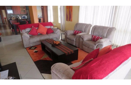 Margate Beach Villa | Arabella No. 5