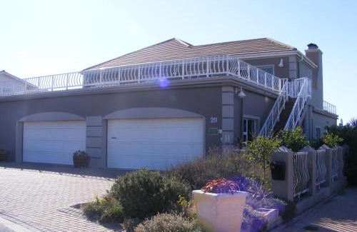 Great Brak River House | At 29 Columba