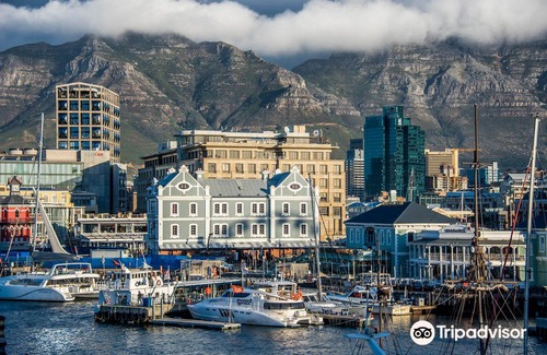 Green Point Hotel | Atlantic Point Backpackers