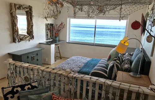 Bloubergstrand Apartment | Awesome views over Table Bay. Spectacular sunrises/sunsets! 50 meters to beach.
