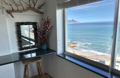 Bloubergstrand Apartment | Awesome views over Table Bay. Spectacular sunrises/sunsets! 50 meters to beach.