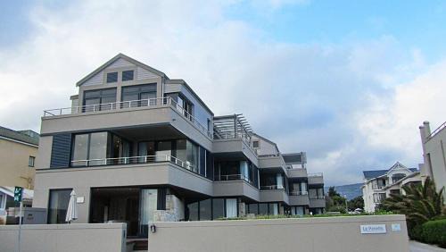 Hermanus City-Centre Apartment | bamboo @ Le Paradis